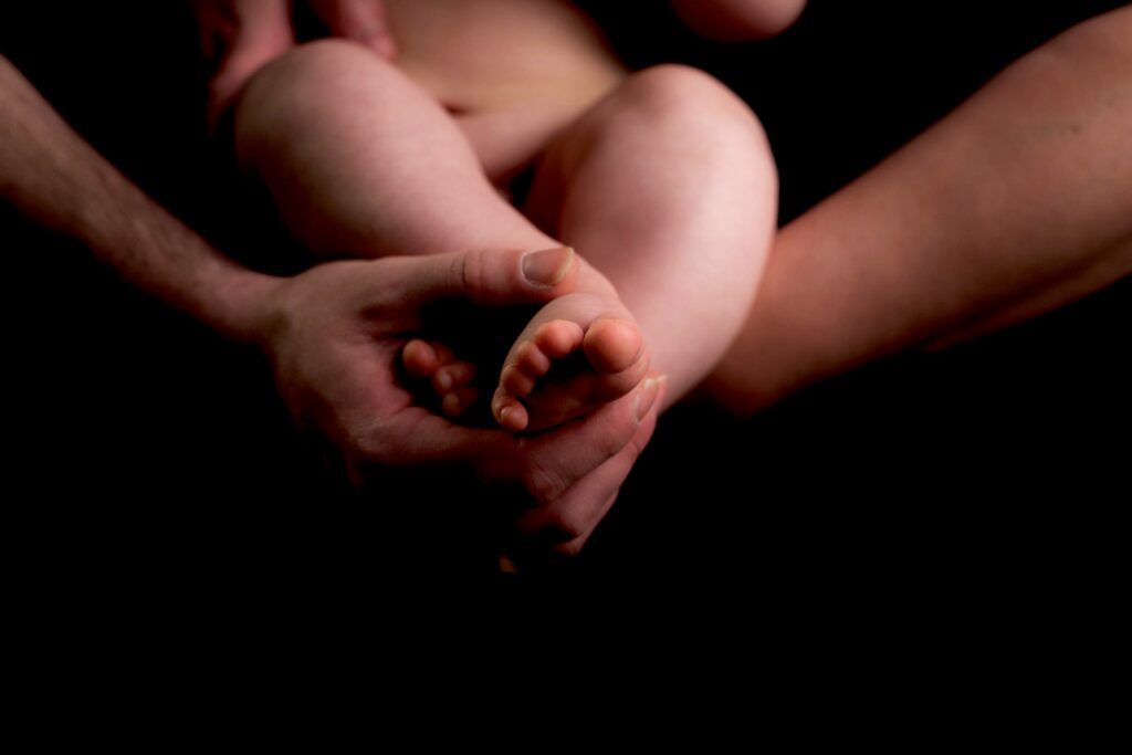 séance bébé peau à peau au studio